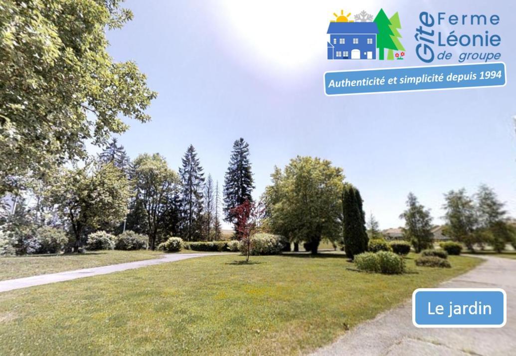 Apf France Handicap - Ferme Leonie Saint-Laurent-en-Grandvaux Exterior foto